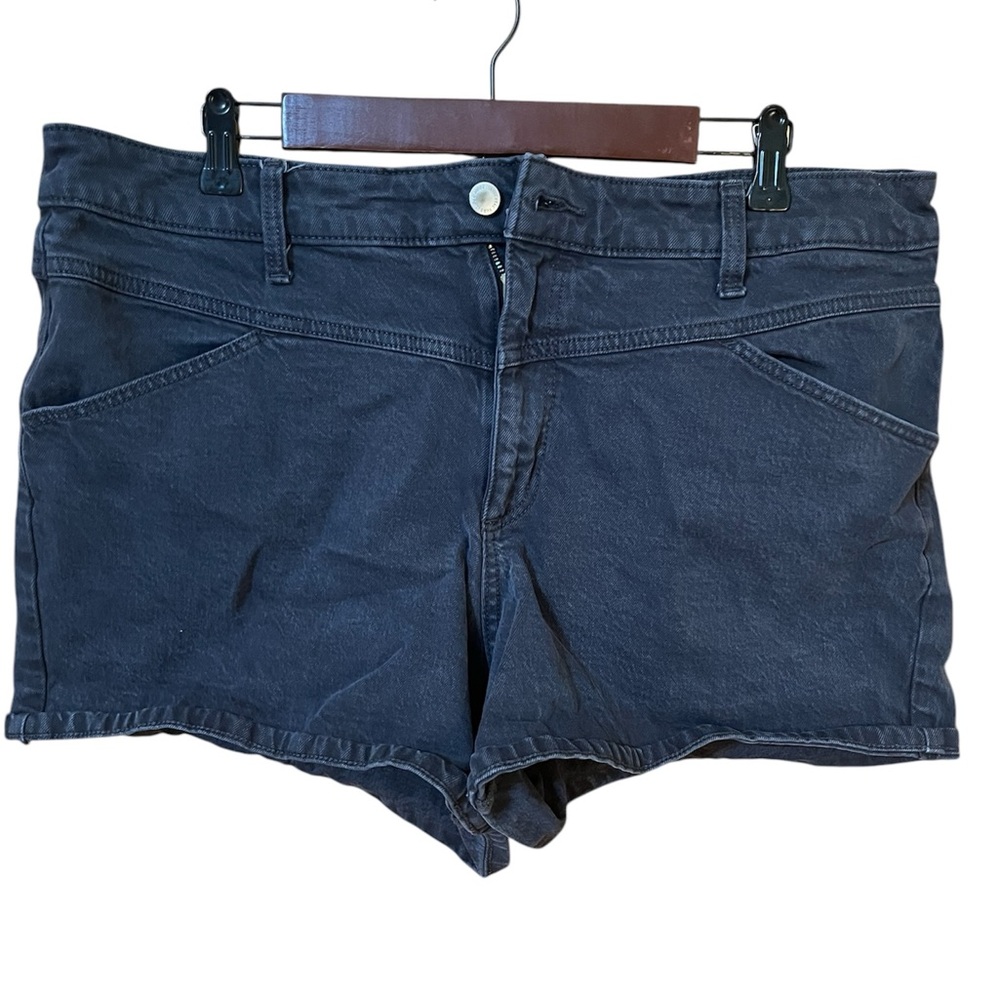 Universal Thread Vintage Midi Denim shorts